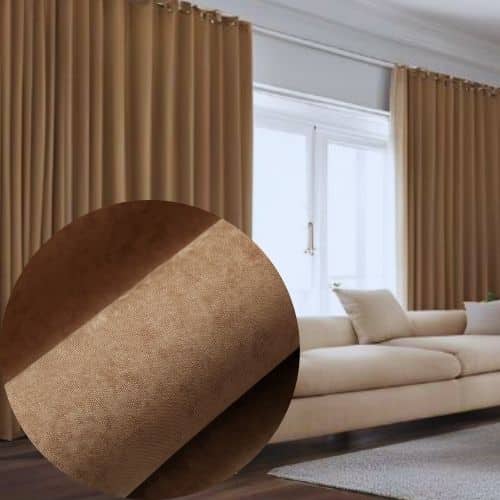 WAVE tkanina zasłonowa 300cm WAVE tkanina zasłonowa 300cm Materiał o szerokości 300 cm. Gramatura 240 g/m2. Tkanina delikatnie welurowa, półzaciemniająca. Dobrze układająca się, miękka i przyjemna w dotyku. Elegancka struktura z bogatym wachlarzem kolorystycznym. Stanowi idealną oprawę pomieszczeń zarówno stylowych jak i nowoczesnych, sypialni, salonów oraz pokoi młodzieżowych. Tkanina cięta z belki, wymaga obszycia. Łatwa w utrzymaniu i konserwacji. Nie wybarwia się i nie kurczy podczas prania. Prać w temperaturze do 30 stopni. 100 % poliester. Oryginalny produkt Polski. Kolory widoczne na zdjęciu mogą nieznacznie odbiegać od rzeczywistych kolorów produktu, z uwagi na indywidualne ustawienia monitorów. Tkanina zasłonowa Wave Tkanina zasłonowa Wave charakteryzuje się elegancką strukturą, niespotykaną w innych rodzajach materiałów. Ma właściwości półzaciemniające. Bogaty wachlarz kolorystyczny sprawia że każdy dobierze kolor idealny do swojego wnętrza.   Zasłona Wave to nowoczesne, dekoracyjne rozwiązanie do salonu lub sypialni. Dostępna jako gotowy produkt lub na metry, pozwala dopasować ją do konkretnych wymiarów okna. Zasłona ta ma nowoczesny charakter, o gładkiej fakturze i eleganckim wykończeniu. Tkanina z serii premium zapewnia wysoką jakość jakość. Welurowa tkanina z jakiej wykonana jest zasłona Wave, dodaje ekskluzywności i luksusowego wyglądu ponieszczeniu. Zasłona Wave jest tkaniną półzaciemniająca, co daje możliwość regulacji ilości światła wpadającego do pomieszczenia. Jej unikalna struktura dodaje dynamiki i interesującego efektu wizualnego. Jest to modne rozwiązanie, które nadaje wnętrzu nowoczesnego wyglądu, a zarazem pełni funkcję dekoracyjną, nadając pomieszczeniu elegancki i stylowy charakter. Jeżeli poszukujesz nowoczesnej zasłony, modnej w 2023/2024 roku z pewnością tkanina Wave będzie dobrym wyborem. WAVE tkanina zasłonowa 300cm - zastosowanie. Zasłona Wave idealnie sprawdzają się jako zasłona wolnowisząca, daje możliwość stworzenia efektownych i eleganckich aranżacji okiennych. Jej lekkość i zwiewność nadają pomieszczeniu subtelny charakter. Może być również wykorzystana jako dekoracja upięta, umieszczona w ozdobnych kółkach lub klamrach, dodając wnętrzu wyrafinowanego wyglądu. Alternatywnie, może posłużyć jako materiał do wykonania rolet rzymskich, które zapewniają funkcjonalność i estetykę jednocześnie. Ponadto, tkanina ta z powodzeniem sprawdza się jako materiał na poduszki i narzuty. Jej delikatna faktura i przyjemna w dotyku powierzchnia sprawiają, że poduszki i narzuty wykonane z niej dodają wnętrzu przytulności i elegancji. Ich subtelny blask i miękkość tworzą przyjemny kontrast z innymi elementami dekoracyjnymi, podkreślając stylowy wygląd całej przestrzeni. Dzięki różnorodnym zastosowaniom, ta wszechstronna tkanina pozwala na stworzenie spójnej i harmonijnej aranżacji wnętrza, wprowadzając jednocześnie elementy dekoracyjne o wysokiej jakości i estetyce. Wszechstronność zasłon Wave - bogata kolorystyka Dzięki bogatemu wachlarzowi kolorystycznemu, tkanina ta staje się niezwykle wszechstronna i dopasowuje się do różnorodnych aranżacji i stylów wnętrz. Oferuje szeroki wybór kolorów, obejmujących zarówno stonowane i neutralne odcienie, jak i intensywne i ekspresywne tonacje. W aranżacjach w stylu minimalistycznym czy skandynawskim, tkanina ta w stonowanych kolorach, takich jak biel, beże czy pastele, wprowadza subtelność i harmonię. Natomiast w bardziej odważnych i ekstrawaganckich aranżacjach, można wybrać tkaninę w intensywnych odcieniach, jak żółty, zieleń czy niebieski, aby dodać akcentu i dynamiki. W stylu klasycznym, tkanina ta może być dostępna w eleganckich odcieniach szarości, tworząc luksusowy i wytworny charakter. Natomiast w aranżacjach w stylu retro czy vintage, można wybierać tkaninę w odcieniach brązui czy rustykalnych barw, dodając nostalgii i przytulności. Dzięki tak szerokiemu spektrum kolorów, tkanina ta doskonale pasuje do różnych stylów wnętrz, dając możliwość wyrażenia indywidualności i tworzenia spójnej atmosfery. Niezależnie od preferowanego stylu, ta tkanina wzbogaca przestrzeń, ponieważ dodaje głębi i wprowadza wyrazisty akcent kolorystyczny, tworząc unikalną aranżację wnętrza. Nasza oferta W swojej ofercie posiadamy możliwość zakupu tkanin zasłonowych na metry, a także opcje uszycia zasłony gotowej zgodnie z preferencjami klienta. W sekcji pomagamy aranżować oferujemy pomoc nie tylko w doborze tkaniny. Uzyskacie u nas wsparcie w zakresie dokonania pomiaru, tak żeby efekt końcowy był oszałamiający. Zachwyceni będą domownicy jak i wszyscy goście.