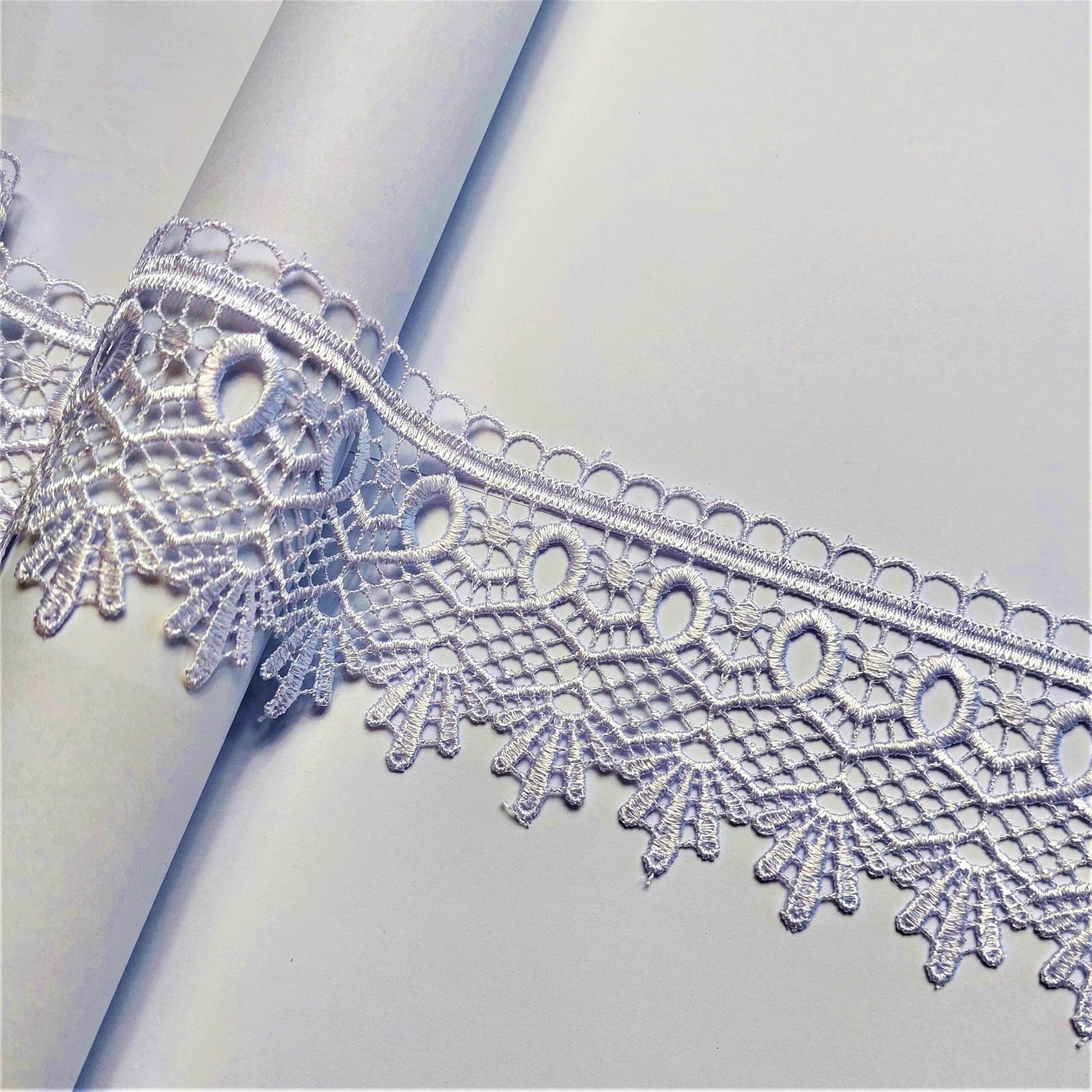 Gipiura do doszycia 40030/7cm biała Gipiura do doszycia 40030/7cm biała