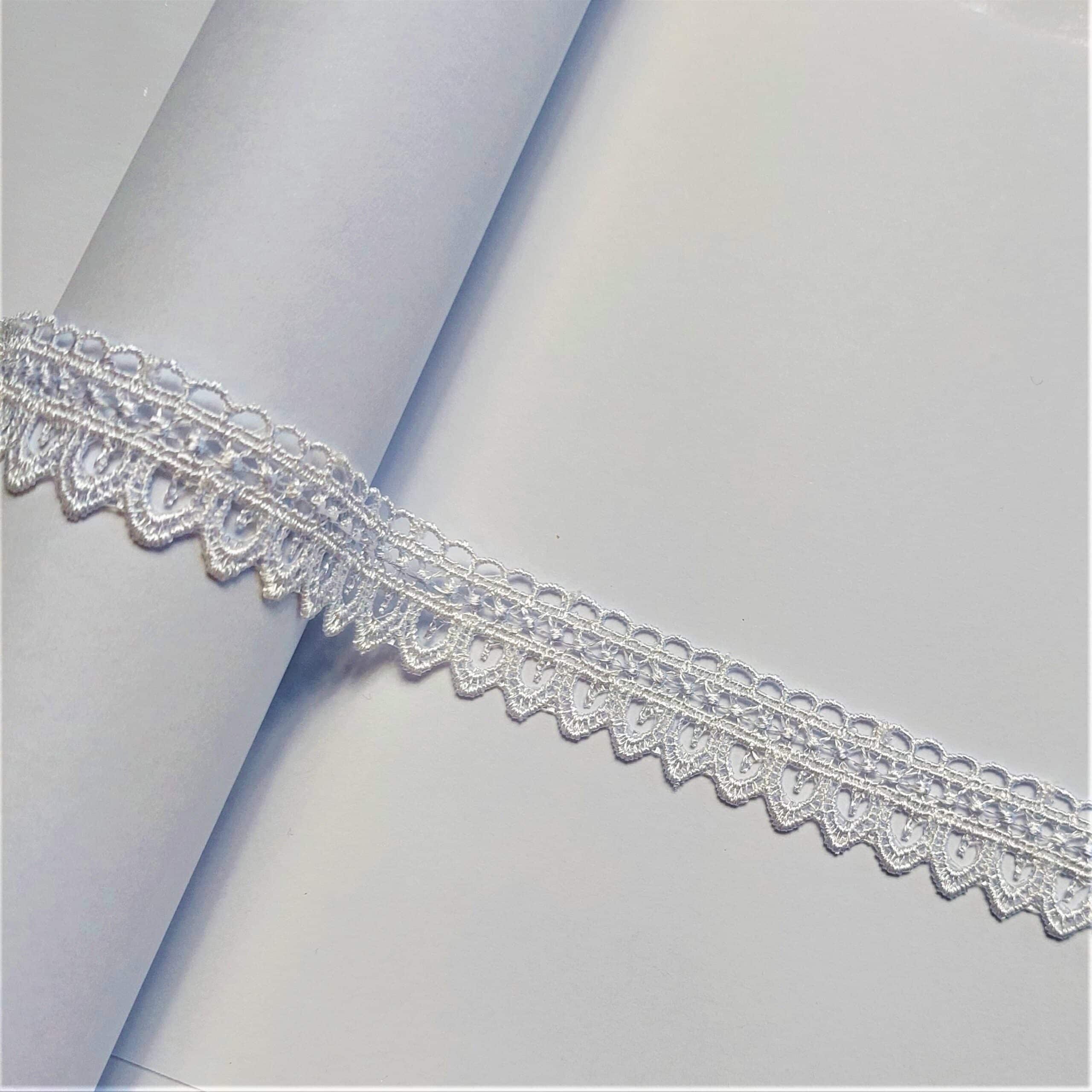 Gipiura do doszycia 70177/3cm biała Gipiura do doszycia 70177/3cm biała