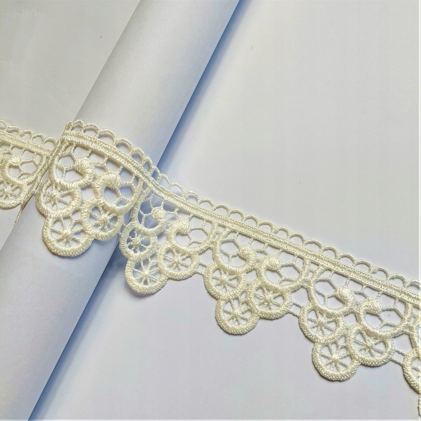 Gipiura do doszycia 72647/8cm ecru Gipiura do doszycia 72647/8cm ecru