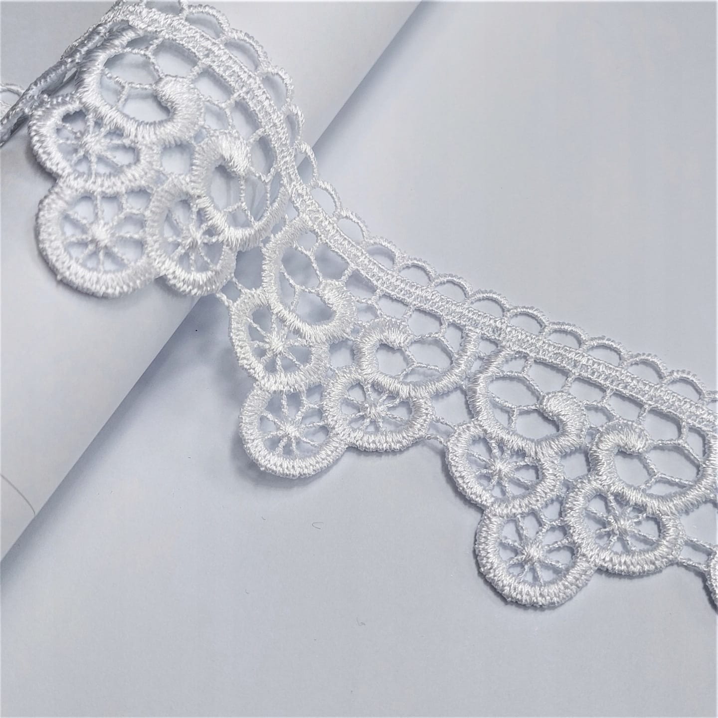 Gipiura do doszycia 72647/8cm biała