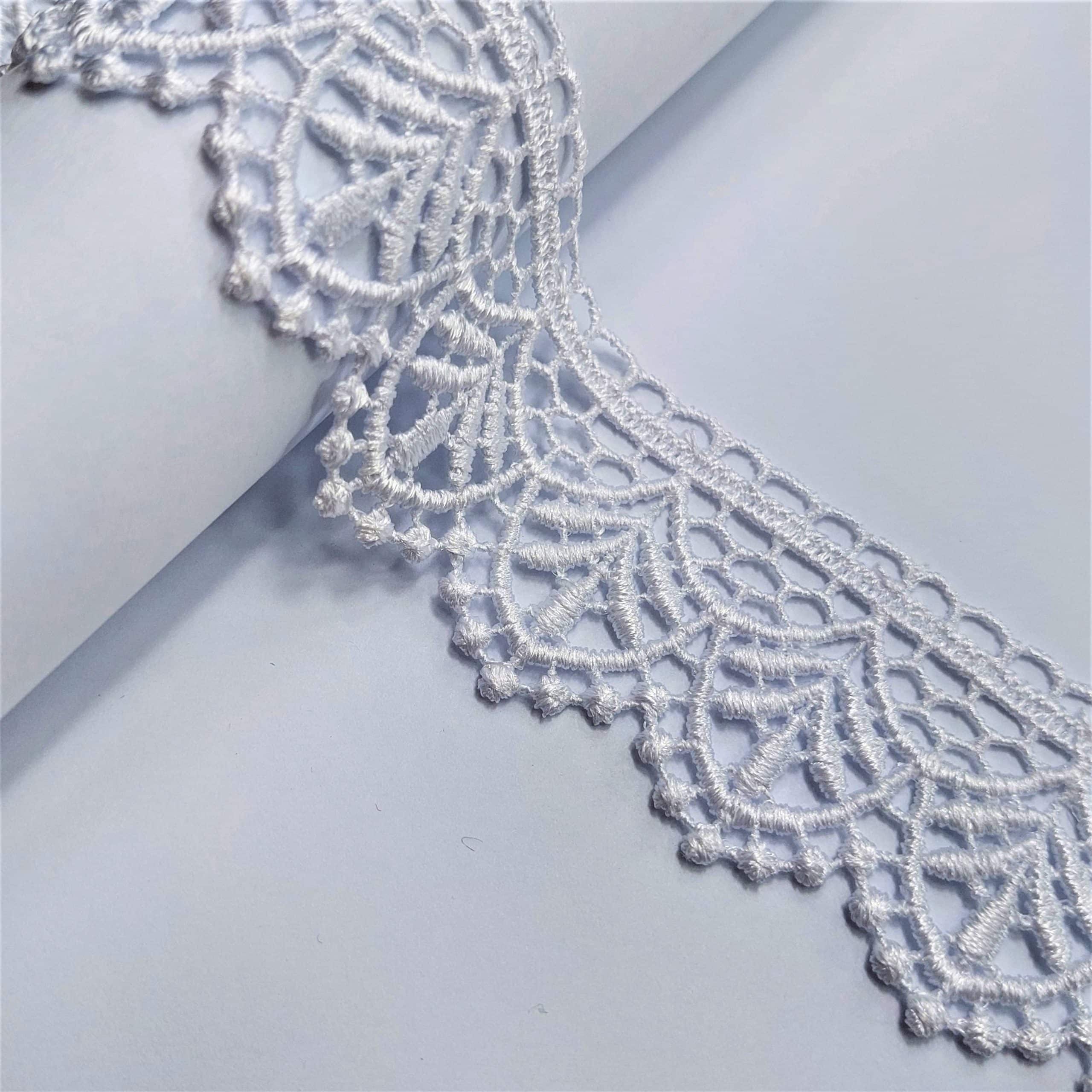 Gipiura do doszycia 123/5cm biała