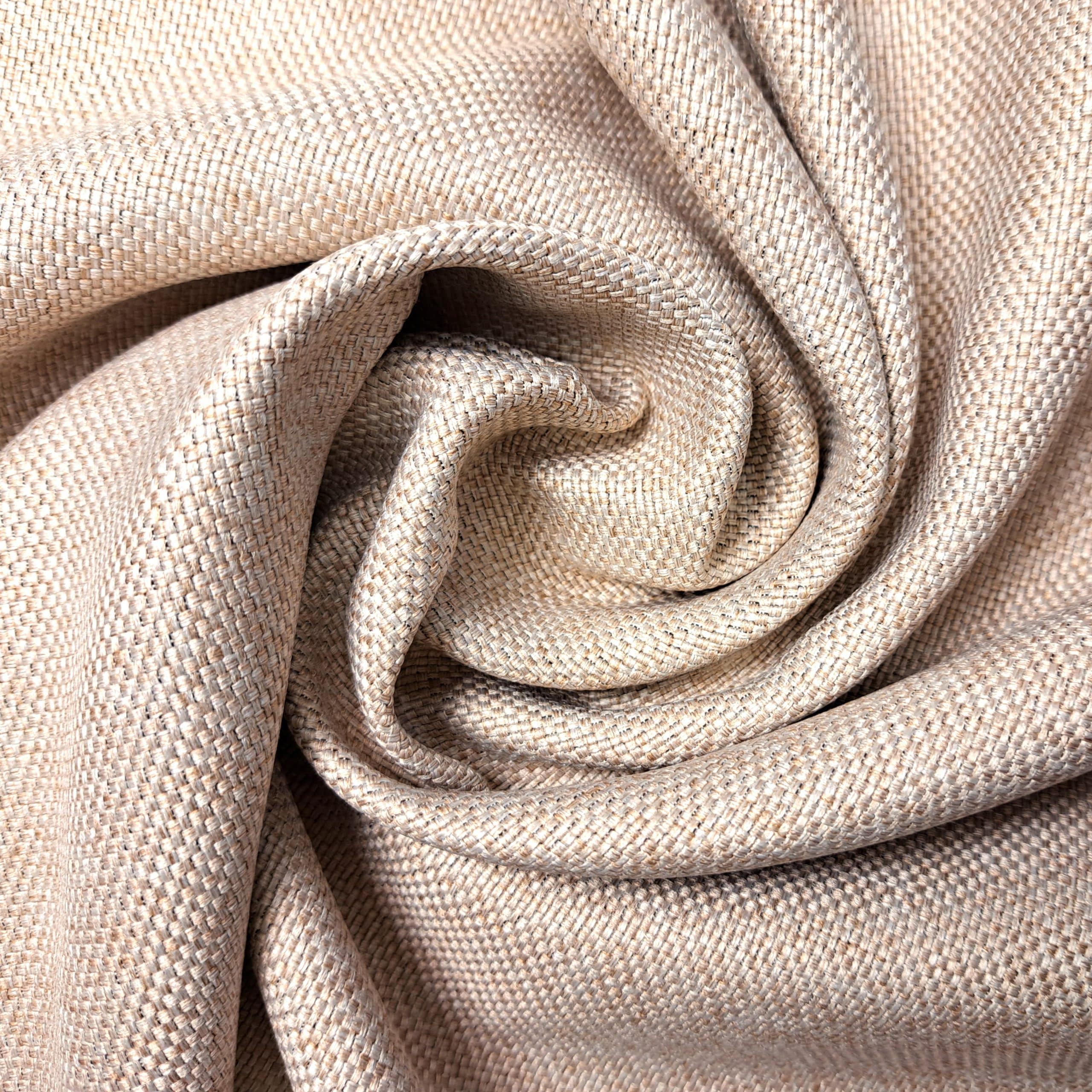 310 3 - 14 Beżowa tkanina o fakturze płóciennej, delikatnie złożona w spiralny kształt dla eleganckiego wyglądu.