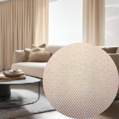 Tkanina zaciemniająca Dimout 280cm zalety, wady, zastosowanie. Tkanina zaciemniająca Dimout o szerokości 280 cm ma wiele zalet, które sprawiają, że jest popularnym wyborem do wnętrz wymagających regulacji światła. Zatem główną zaletą tego materiału jest jego zdolność do częściowego zaciemniania pomieszczeń, co więcej, Dimout skutecznie blokuje aż około 80-93% światła. Dodatkowo tkanina ta cechuje się eleganckim wyglądem, co czyni ją idealną do zastosowania w salonach, sypialniach czy biurach. Jednak w porównaniu do tkanin typu blackout, Dimout nie gwarantuje pełnego zaciemnienia, co może być wadą dla osób poszukujących maksymalnej ochrony przed światłem. Mimo to, oferuje odpowiednią izolację akustyczną i termiczną, co sprzyja komfortowi w pomieszczeniu. Następnie warto zauważyć, że tkanina Dimout jest łatwa w pielęgnacji, a jej miękka, lejąca struktura dodaje elegancji każdemu wnętrzu. Ponadto, dostępna w różnych kolorach, umożliwia dopasowanie do różnorodnych stylów aranżacji. Tkanina zaciemniająca Dimout to wszechstronne rozwiązanie. W związku z tym, można ją stosować zarówno w pomieszczeniach mieszkalnych, jak i biurowych. Na koniec, podkreślając jej zalety, należy pamiętać, że stanowi ona połączenie estetyki i funkcjonalności.